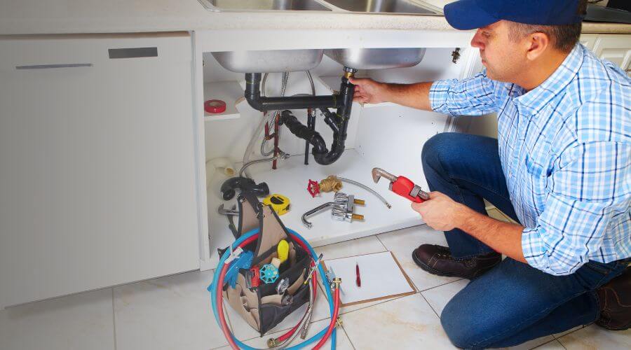 Expert burst pipe repair services in Dwarf, KY